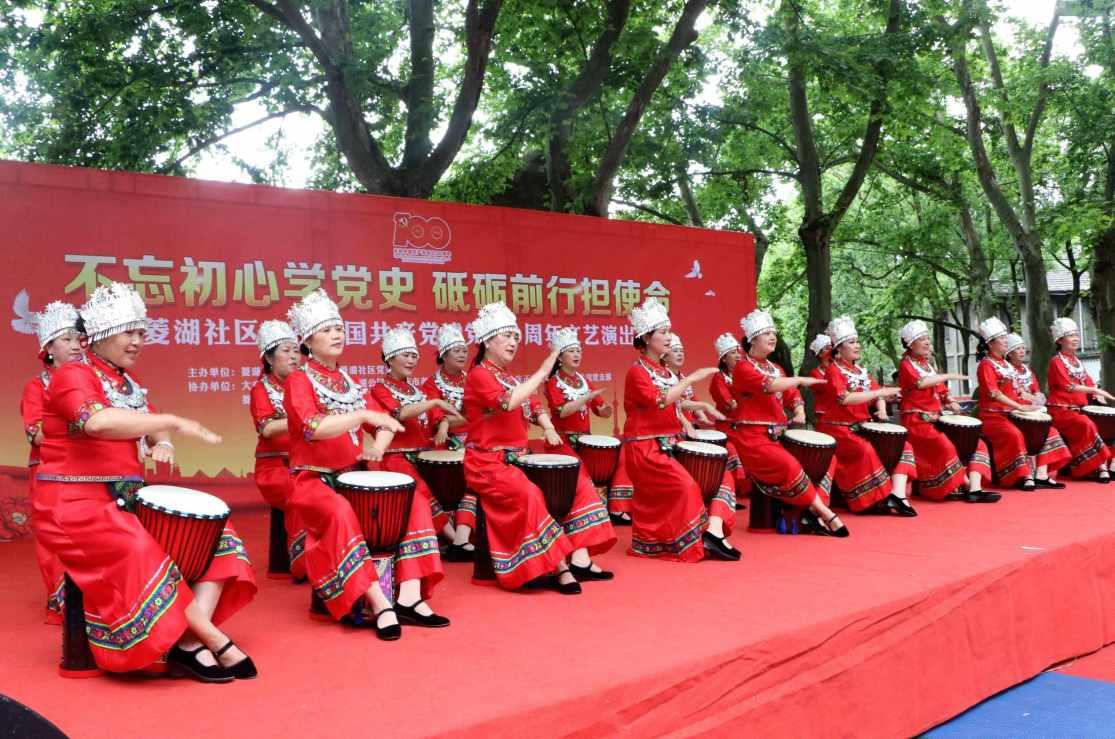 从小被遗弃,追光40年,她的人生被仁医妙手点亮!